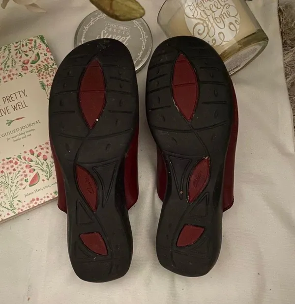 Red Clark’s Clogs - Image 9