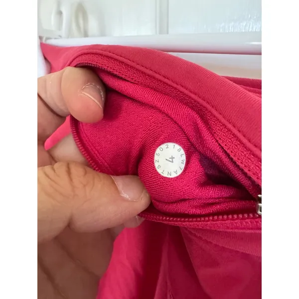 Lululemon bright pink running shorts Size 4 - Image 6