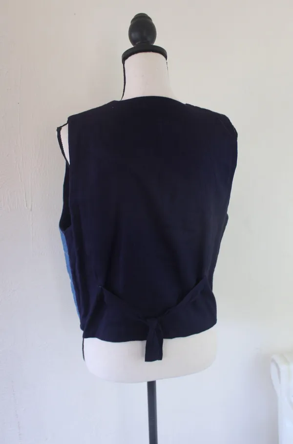 Vintage 90s Agapo Petite Denim Quilted Embroidered Floral Vest - Image 2