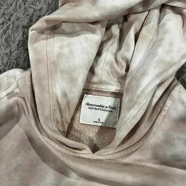 Abercrombie Sweatshirt - Image 2