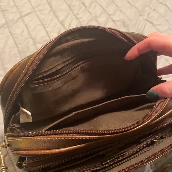 Small brown purse with built in organizer - Image 4