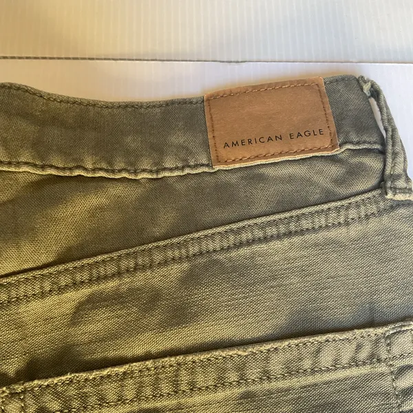 American Eagle Women’s Highest Rise Mom Shorts Sz 8 (29W) Green Y2K Festival NWT - Image 5