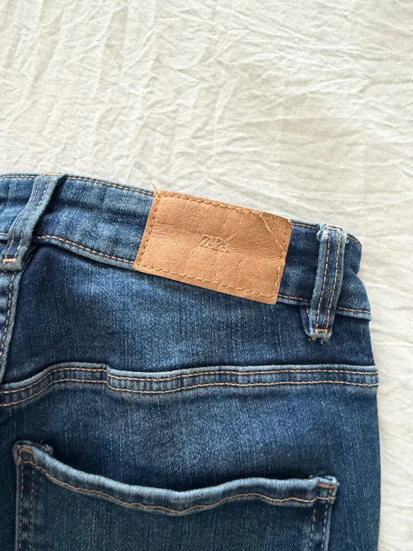 ZARA Jeans High-Rise - Image 5
