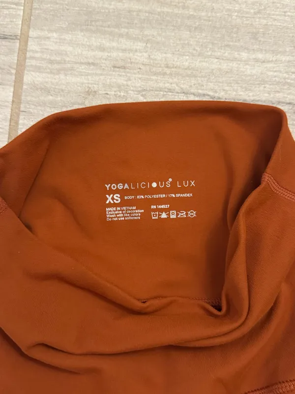 burnt orange yogalicious leggings - Image 3
