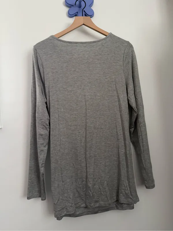 Quince Medium Maternity & Nursing Long Sleeve Relaxed Fit Tee Heather Grey - Image 4