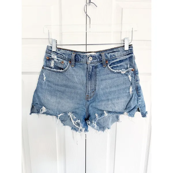 Abercrombie & Fitch Curve Love High Rise Mom Shorts Distressed Medium Wash - Image 3