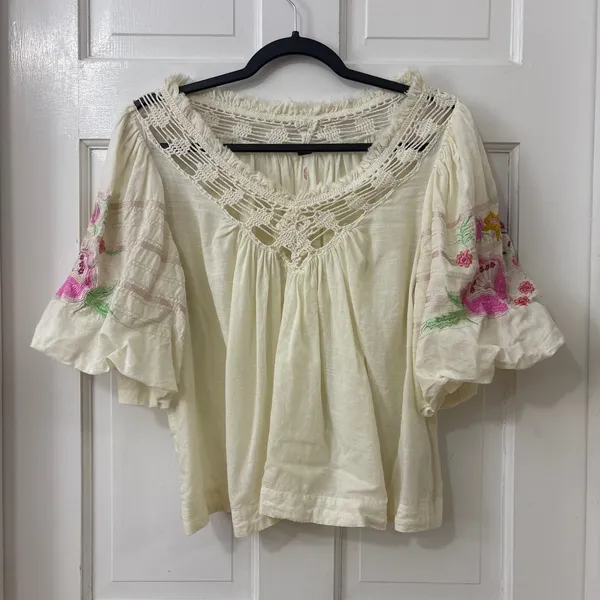 Free People Embroidered Bohemia Blouse XS Festival Ethereal Boho Floral - Image 3