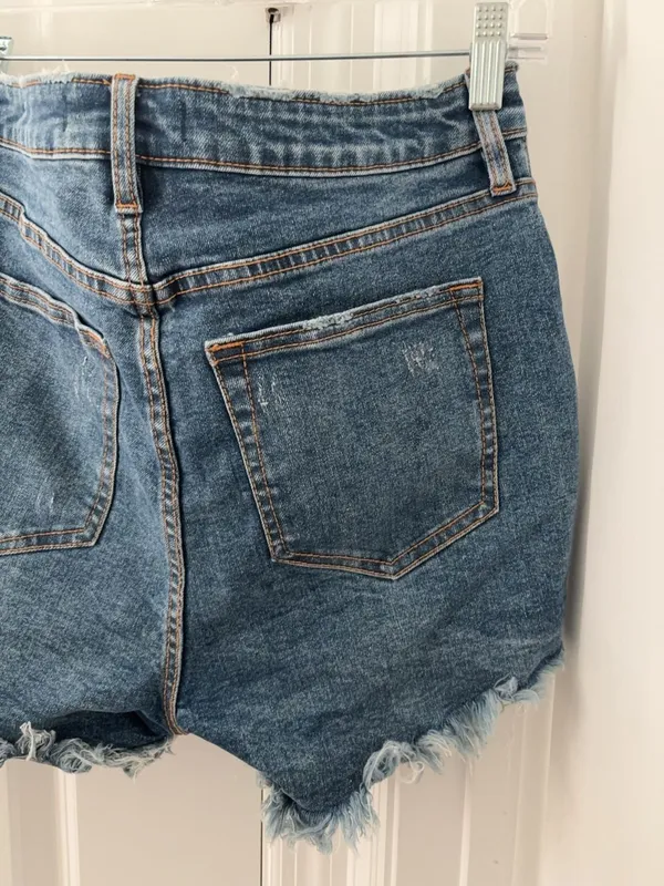 We The Free Size 29 High Rise Distressed Raw Hem Denim Shorts - Image 9