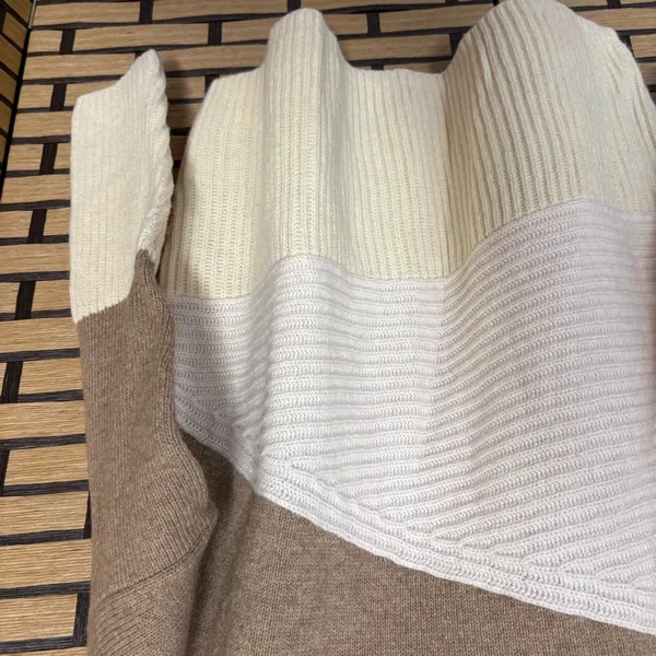 French Connection‎ Tan And White Turtle Neck Sweater Size Small - Image 4