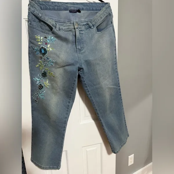 Boston Proper Beaded, Jeweled & Sequin Design Cropped Jeans Size 12. - Image 2