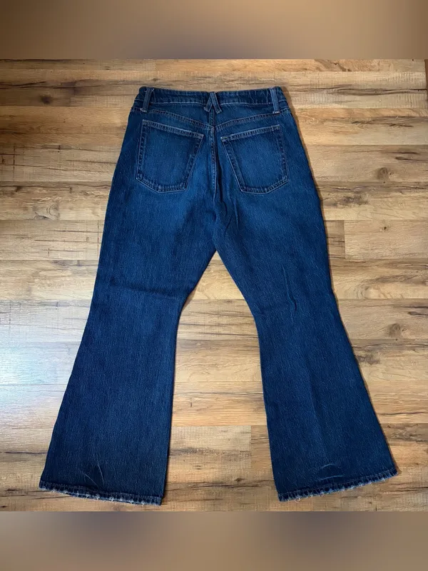 Maurices 90s Flare High Rise Curvy Jeans 10 Short - Image 5