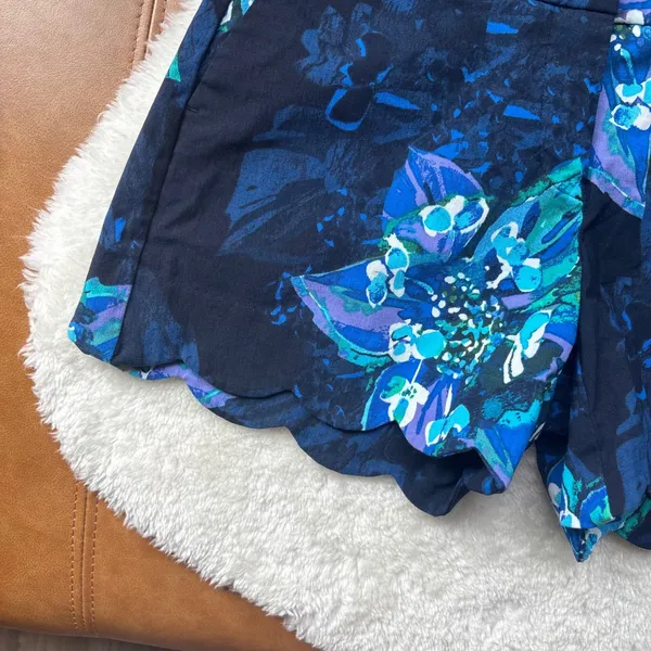 Attyre New York Blue Floral Scalloped Hem Shorts Navy Teal Purple Size 2 6H49575 - Image 4