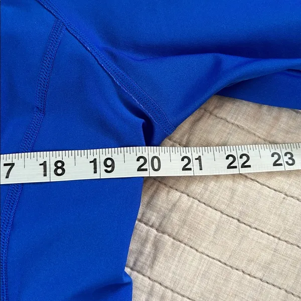 Coolibar blue freestyle, short sleeve rash guard large UPS 50+ women​ - Image 4