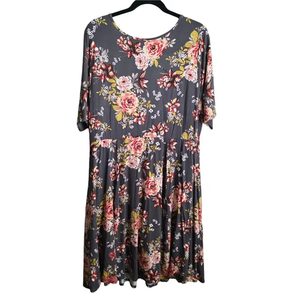 Torrid Super Soft Mini Skater Dress Gray Pink Floral Size 2 2X Pockets - Image 5
