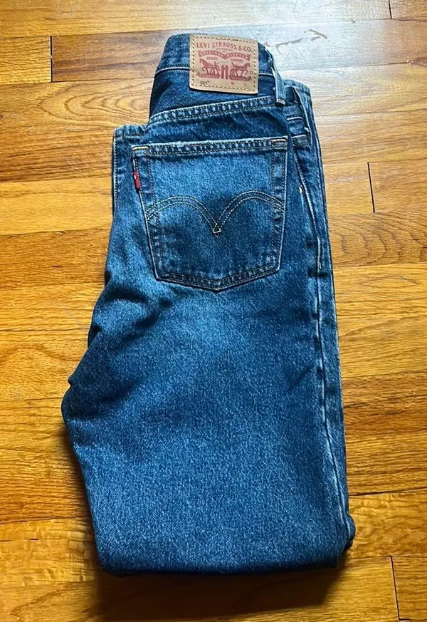 Levis 501 Jeans  - Image 3