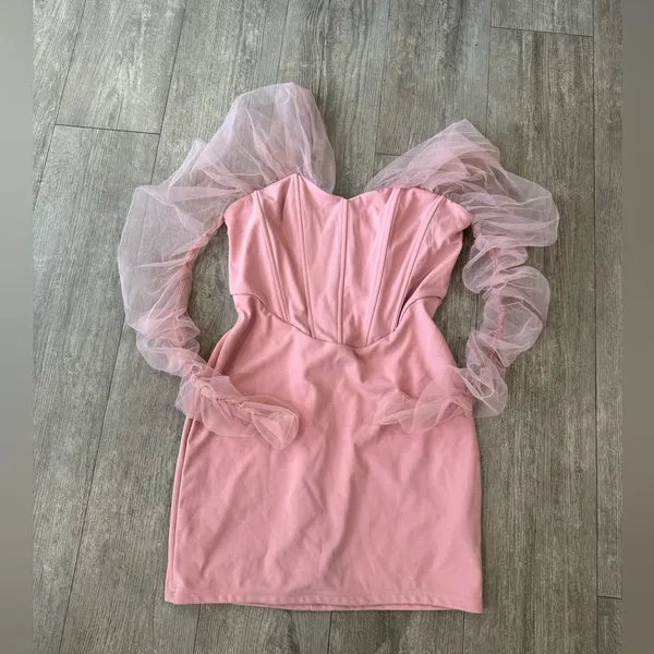 🍒BUNDLE 2 ITEMS FOR $8✨ 🌸BOUTIQUE off shoulders mini dress ✨ - Image 2