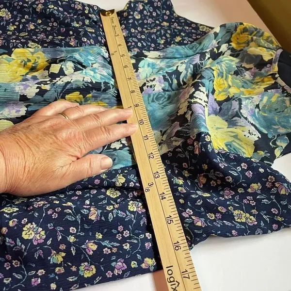 Joie size 8 100% silk floral lined maxi dress. - Image 9