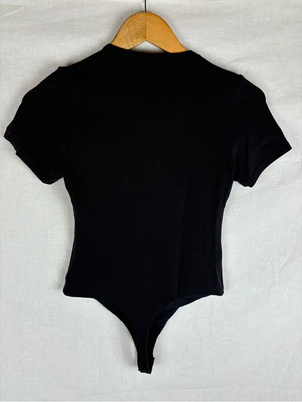 Klassy Network Short Sleeve Black Bodysuit Size M - Image 5