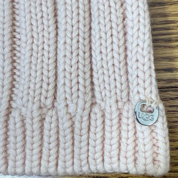 UGG Beanie Knit Hat Winter Hat Ski Hat One Size Light Pink NWOT - Image 3