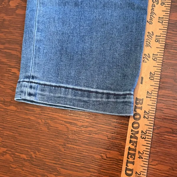 Kut from the Kloth Dark Blue wash cropped straight leg size 8 - Image 8