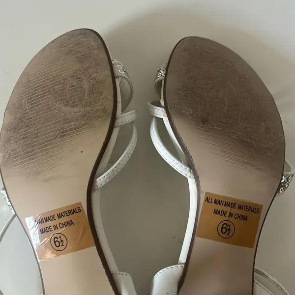 Classified Strappy Kitten Heels in White Silver Women's Size 6.5 - Image 6