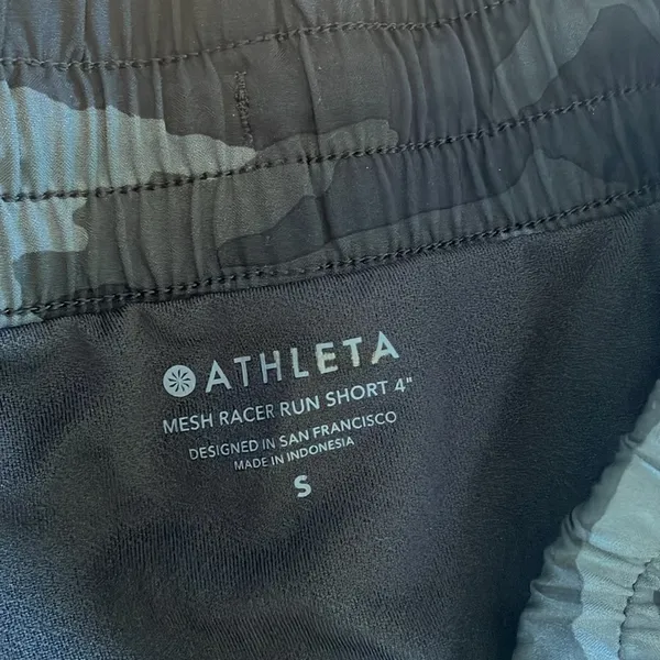 Athleta Mesh racer run short 4” - Image 2