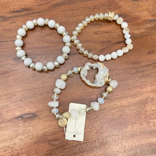 SAACHI Bracelet Set Stone Geode Crystal Beaded Stretch NWT Boho Stackable Artsy White - Image 3