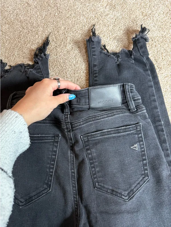 Hidden Jeans - Image 3