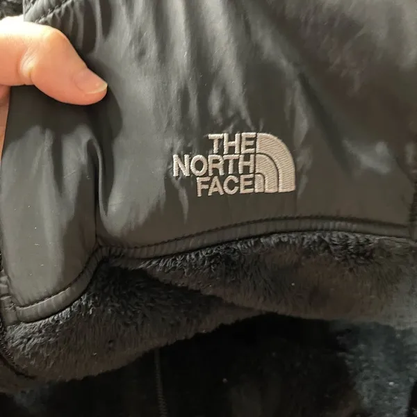The North Face Osito Black Fuzzy Full Zip Up Jacket - Image 7