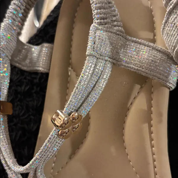 FINAL MARKDOWN Elegant Silver and Gold Women's Sandals 35 Size 5 - Image 3
