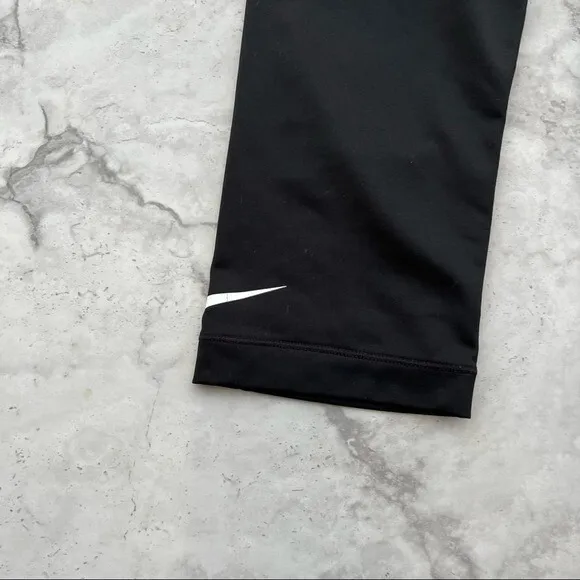Nike Pro Crop Dri-fit Leggings in Black Size XS XSmall Logo‎ Compression - Image 4