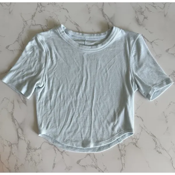 Lululemon Hold Tight Cropped Short Sleeve Ribbed TShirt ~4 Light Blue Curved Hem - Image 3