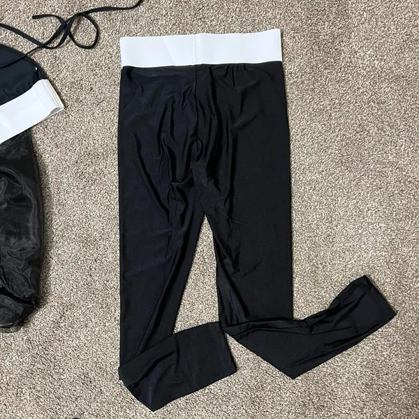 Set Tape Leggings Tape Bra High Waisted Casual Fit Sport Bra Bustier High Rise - Image 9