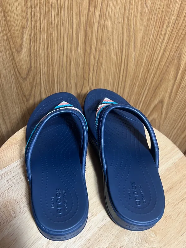 CROCS Navy Blue Sandal with Multicolor Striped Strap - Image 3