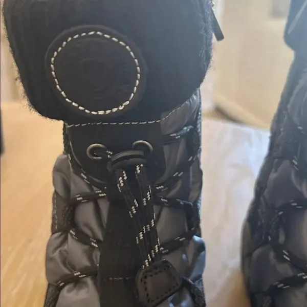 Santana Canada Thea Waterproof Boot Size 10, Black/Grey, NWOT - Image 8