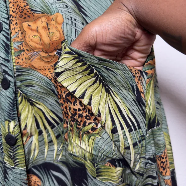 We Be Bop Women Rayon Button‎ Up Shirt 2X Green Leopard Jungle Tropical Print - Image 2