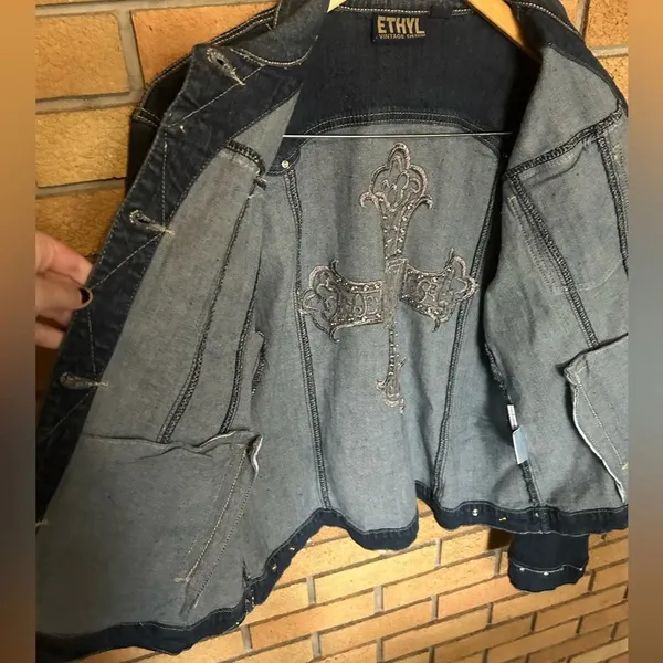 Ethyl Vintage Jean Denim Jacket Women’s Size 1X Gemstone Bedazzled Cross Y2K - Image 4