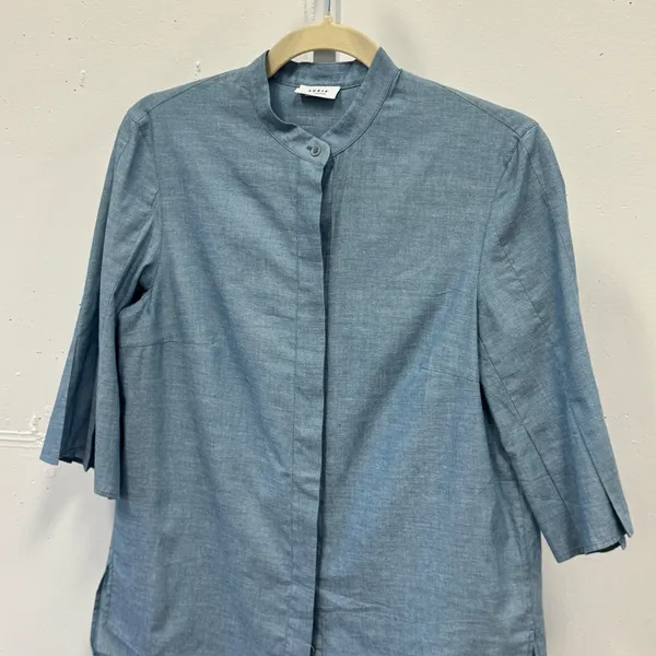 Akris Punto Blue Chambray Mandarin Collar Pleated Sleeve Blouse 4 Quiet Luxury - Image 4