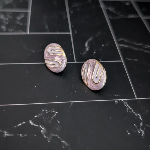 Vintage Stud Earrings Light Purple/Lilac & Gold Tone Oval - Image 2