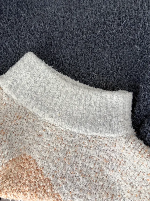 Universal Threads Sweater - Image 4