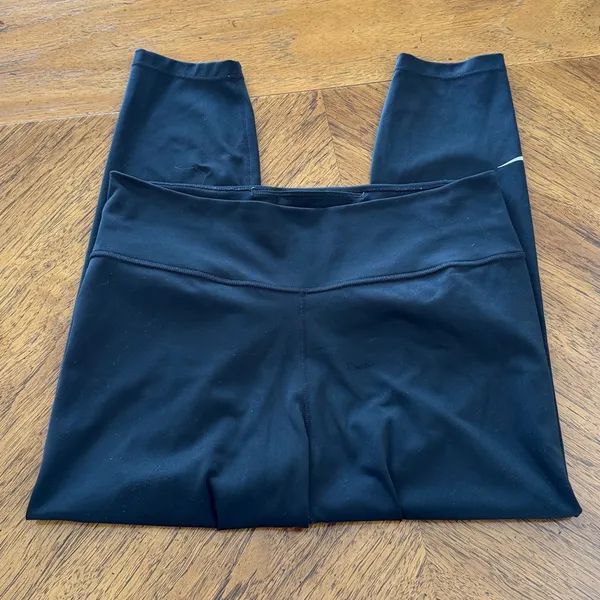 Women’s Nike Leggings - Image 2