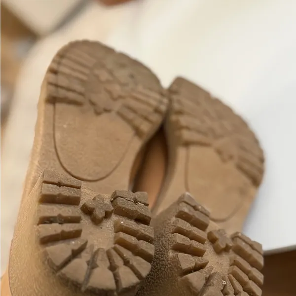 Tan Lace - Image 3