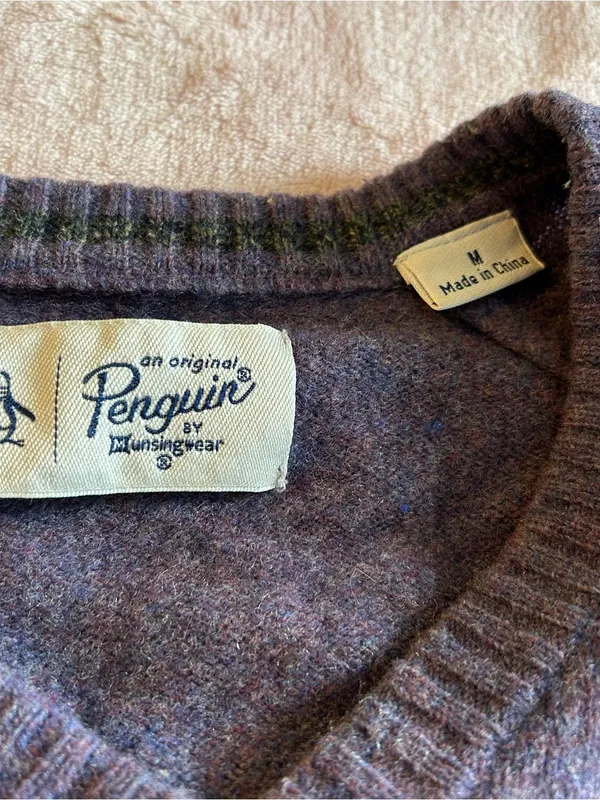 Penguin by Munsingwear purple lambswool v-neck long sleeve sweater size M winter - Image 6
