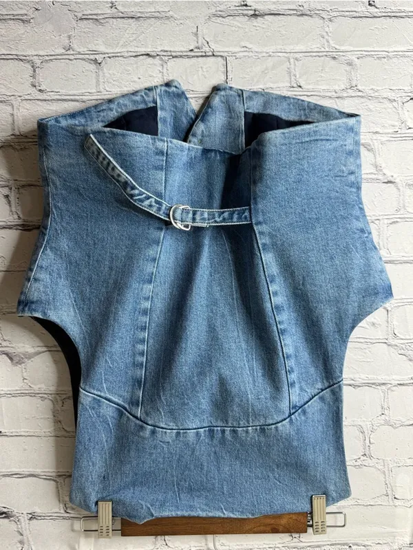 Good American Light Denim Vest with Gold-Tone Buttons size medium - Image 5