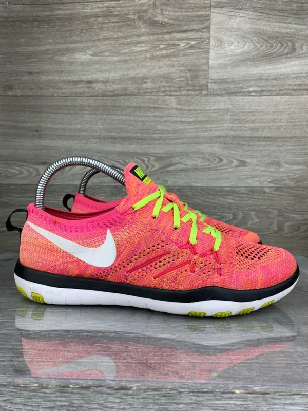 Womens Pink/Peach Nike focus Flyknit athletic running shoes size 7 - Image 3