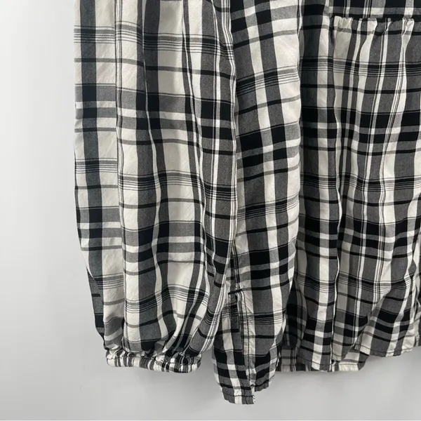 LOFT ANN TAYLOR Top Peplum Plaid Blouson Henley B&W Business Casual Size Small - Image 7