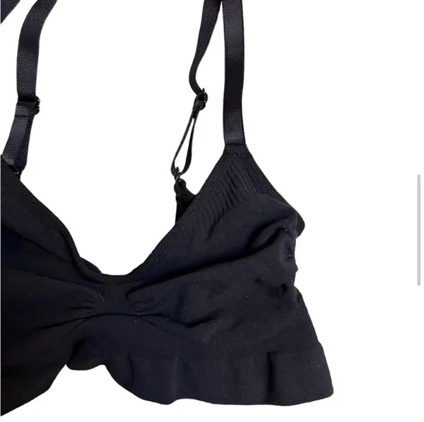 SKIMS Seamless Sculpting Bra - Image 4