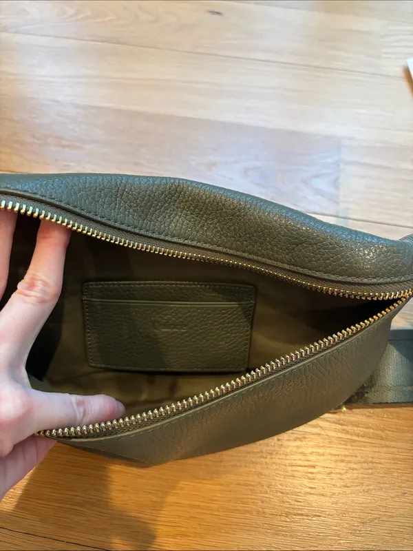 Quince Belt Bag Green Pebbled Leather Purse - Image 5