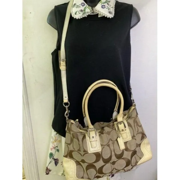 coach bag cream black fabric tote - Image 6