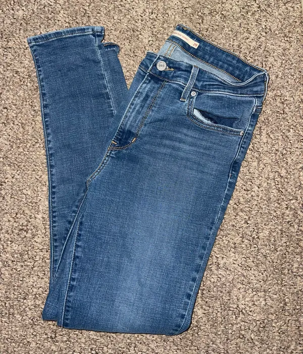 Levi’s 721 High-Rise Skinny Jeans - Image 3